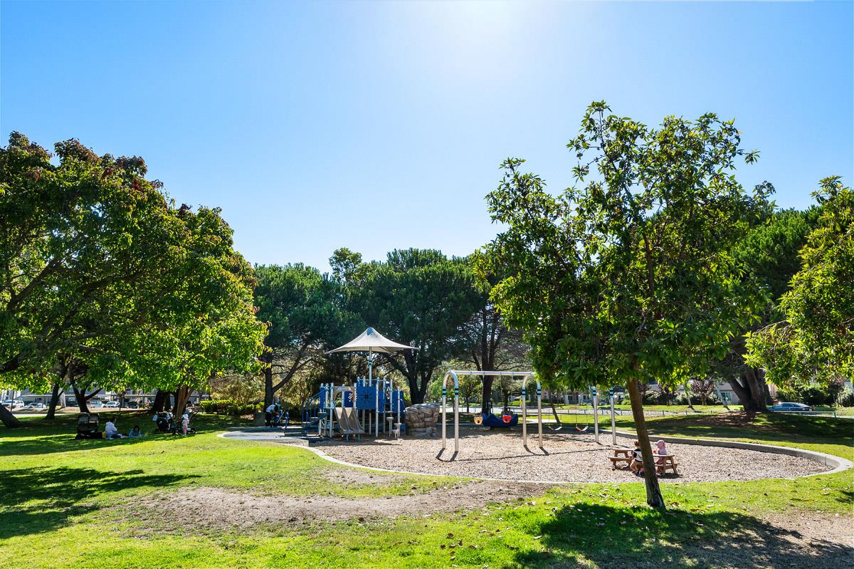 500 Baltic CIR 518