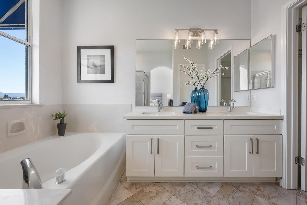 500 Baltic CIR 518