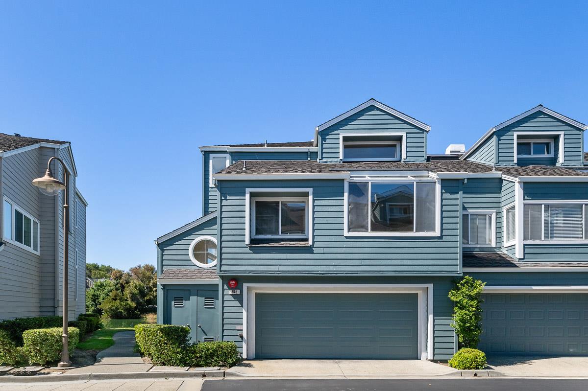 845 Columbia CIR
