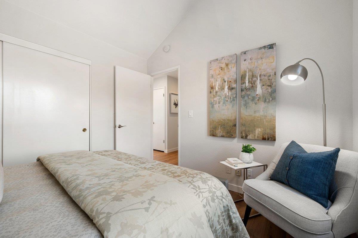 825 Portwalk PL