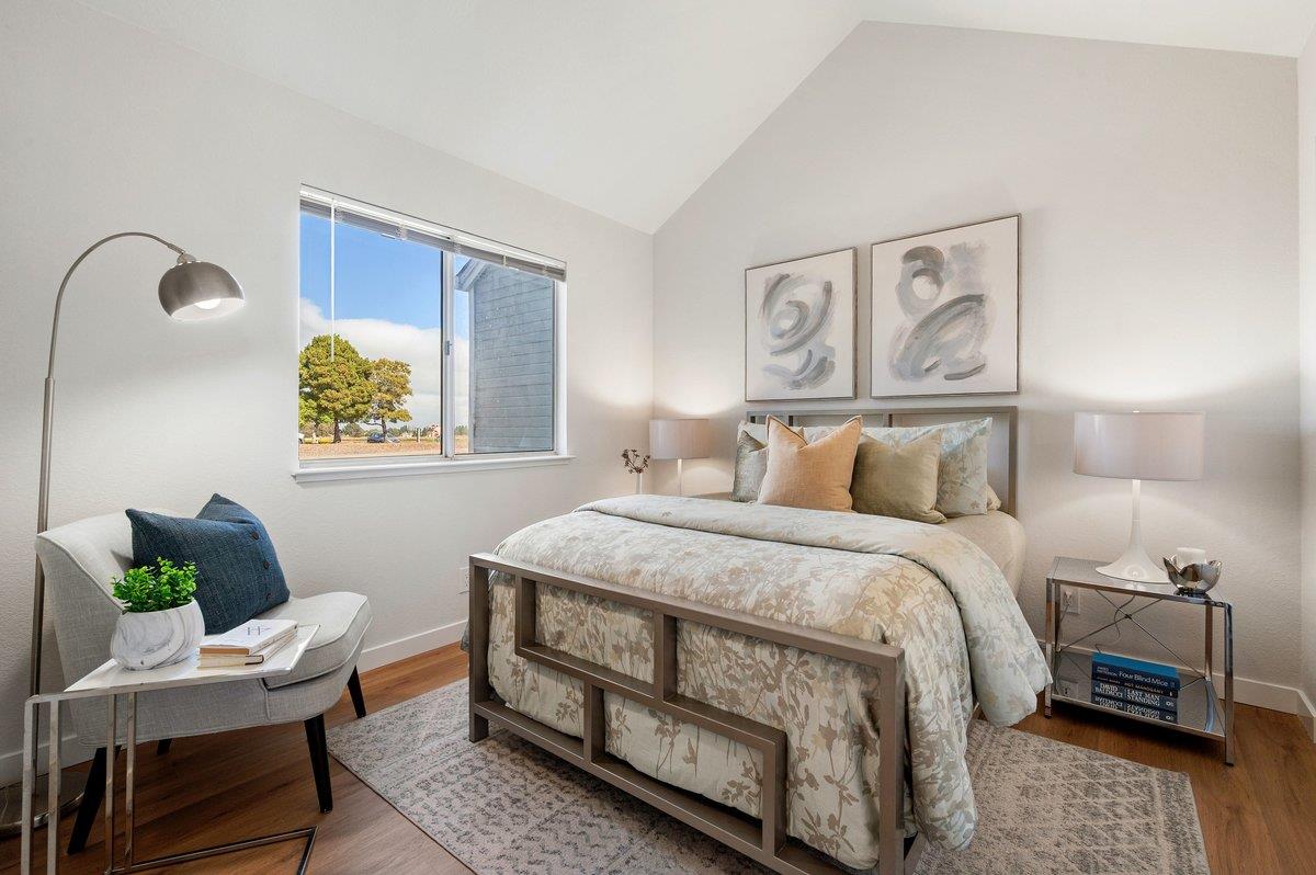 825 Portwalk PL