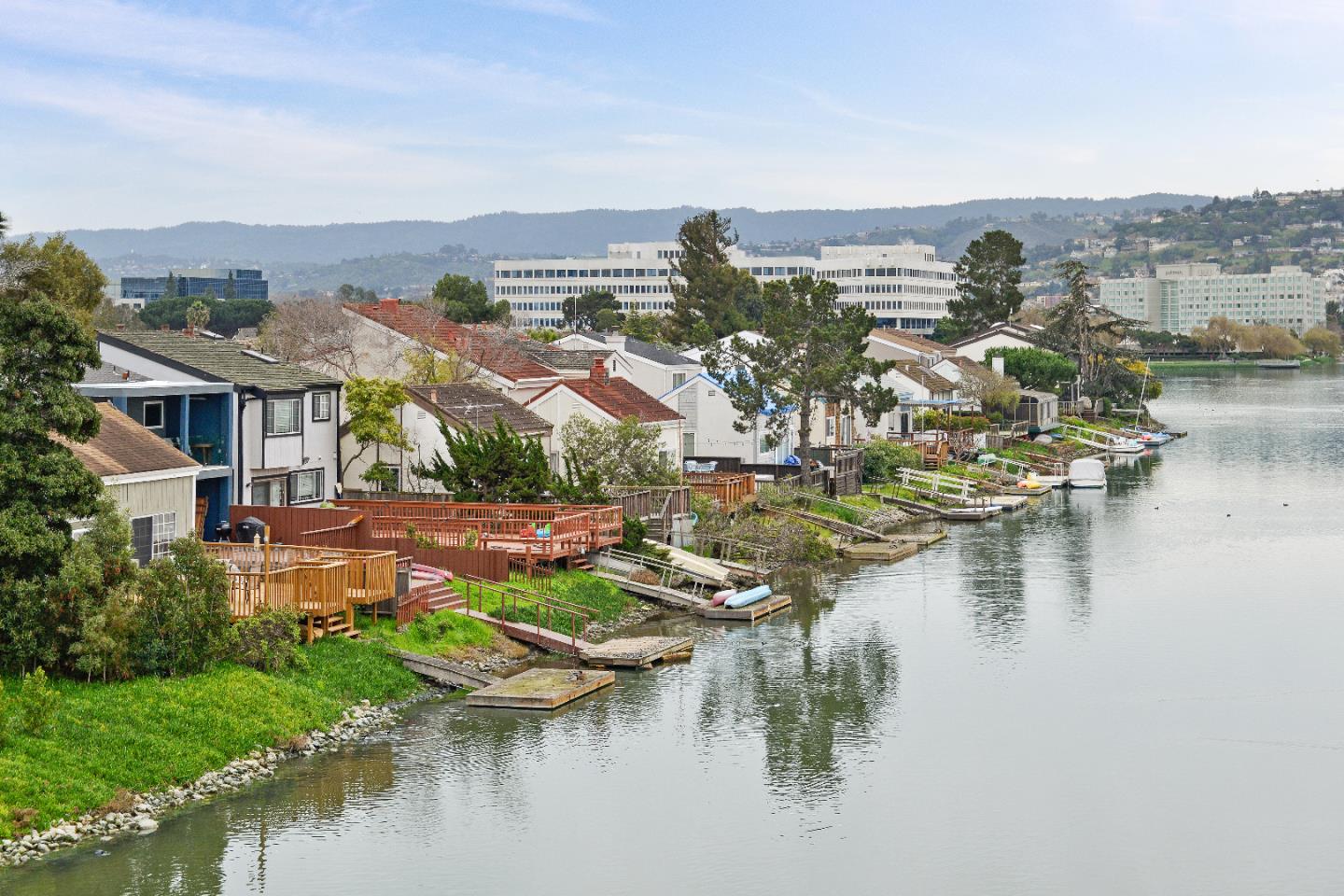 825 Portwalk PL