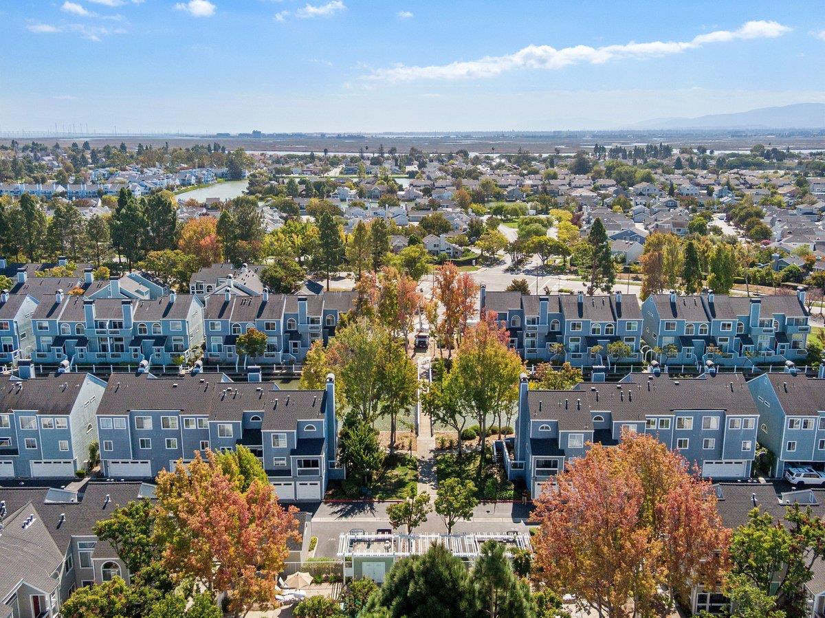 825 Portwalk PL
