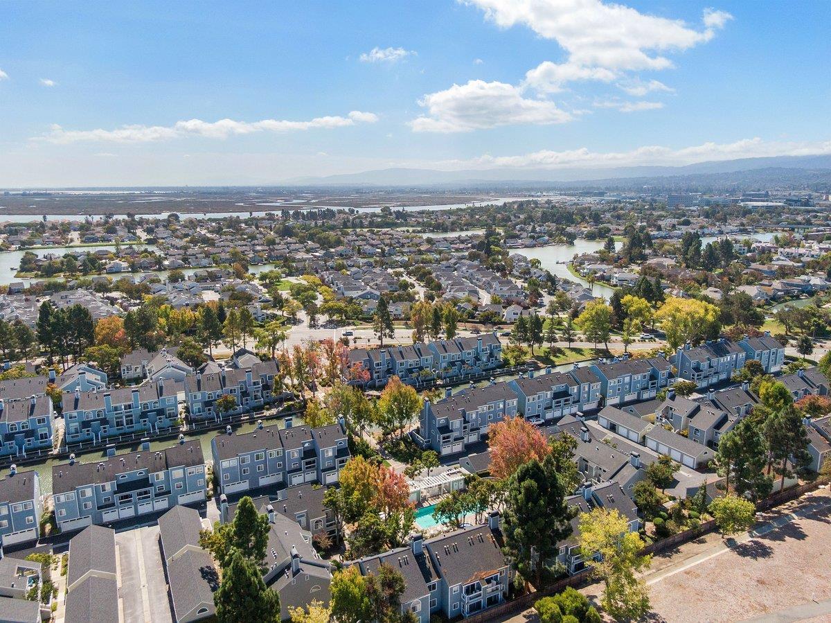825 Portwalk PL