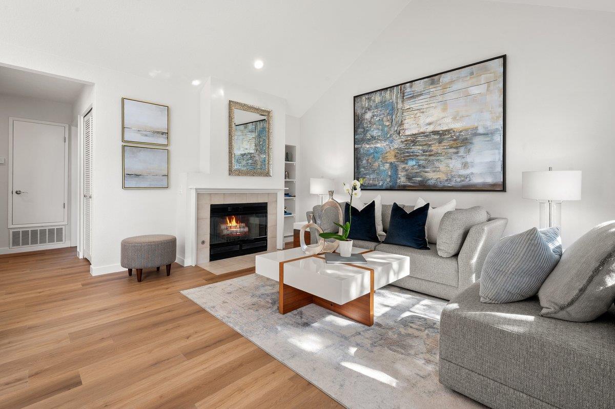 825 Portwalk PL