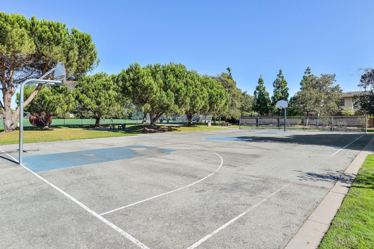 300 Baltic CIR 340