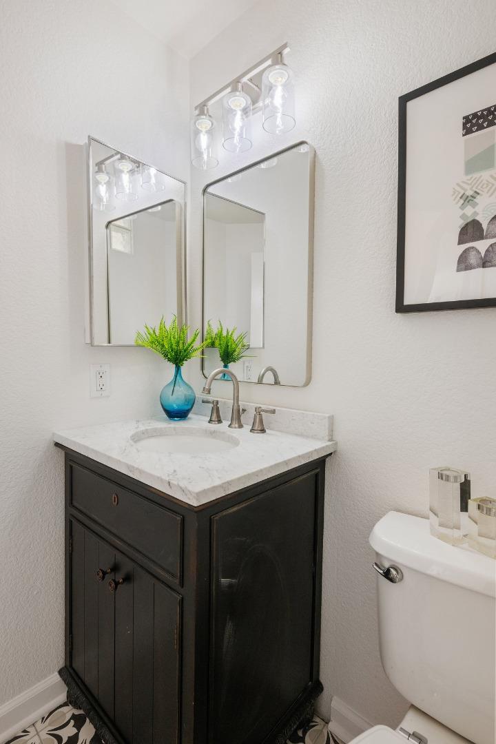 300 Baltic CIR 340