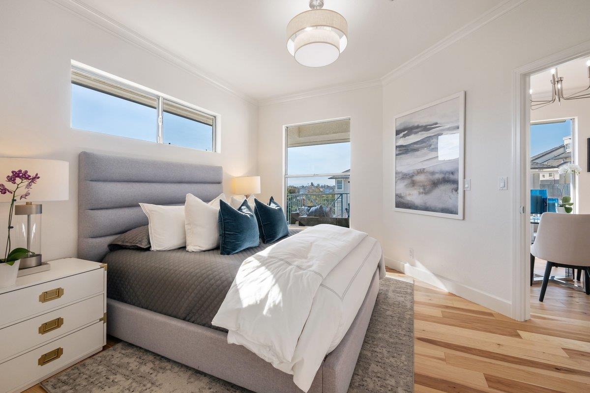 300 Baltic CIR 340
