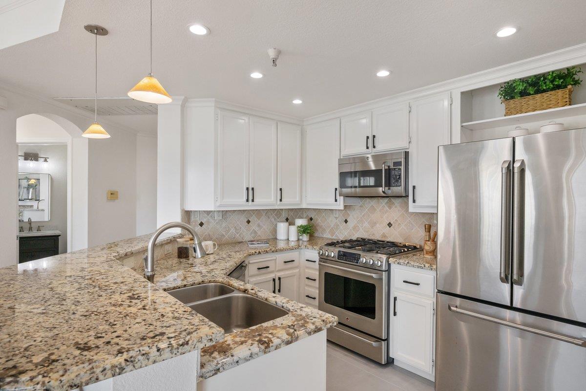 300 Baltic CIR 340