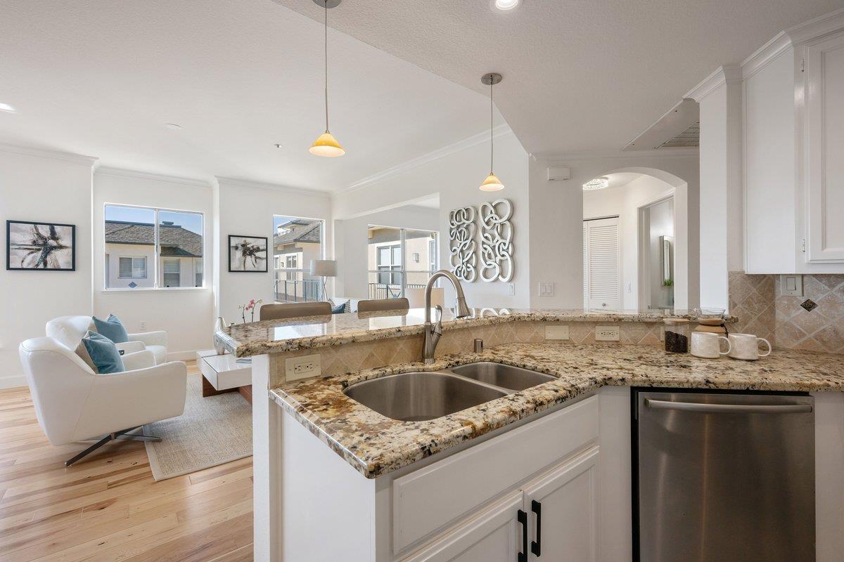 300 Baltic CIR 340