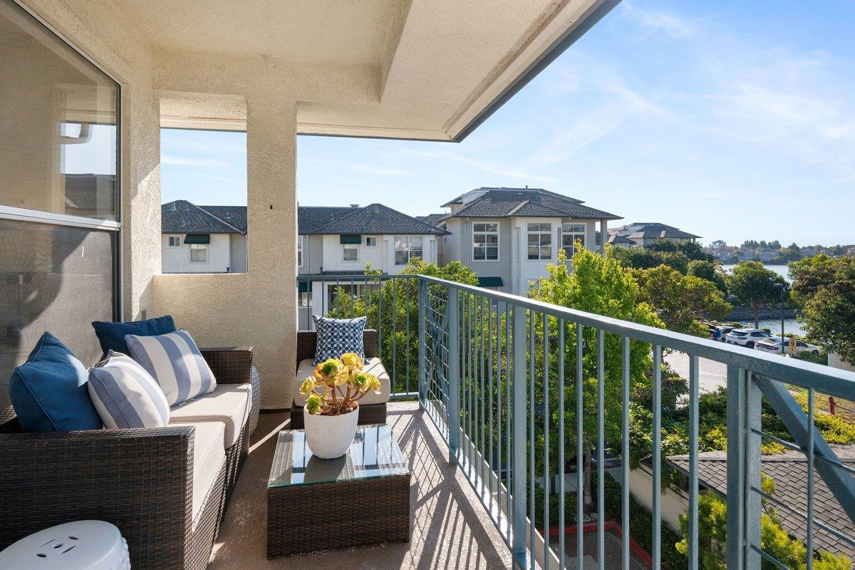300 Baltic CIR 340