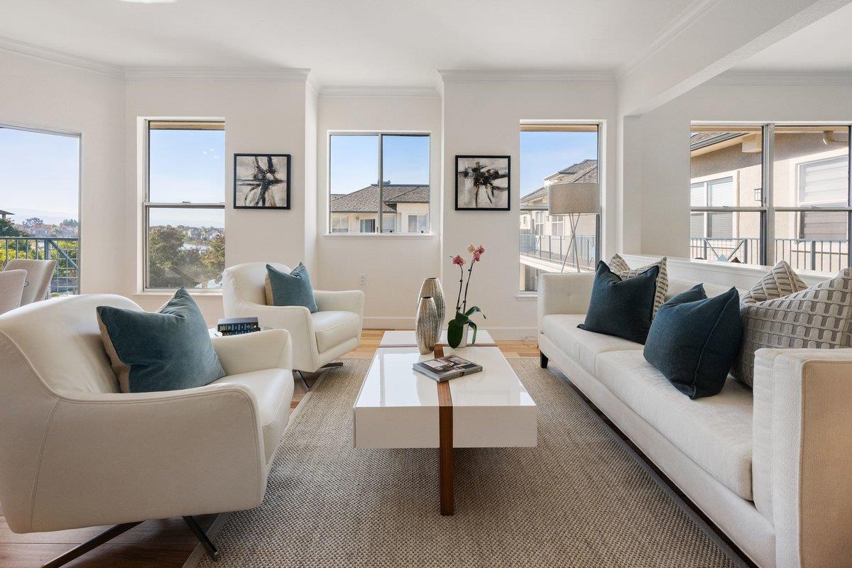 300 Baltic CIR 340