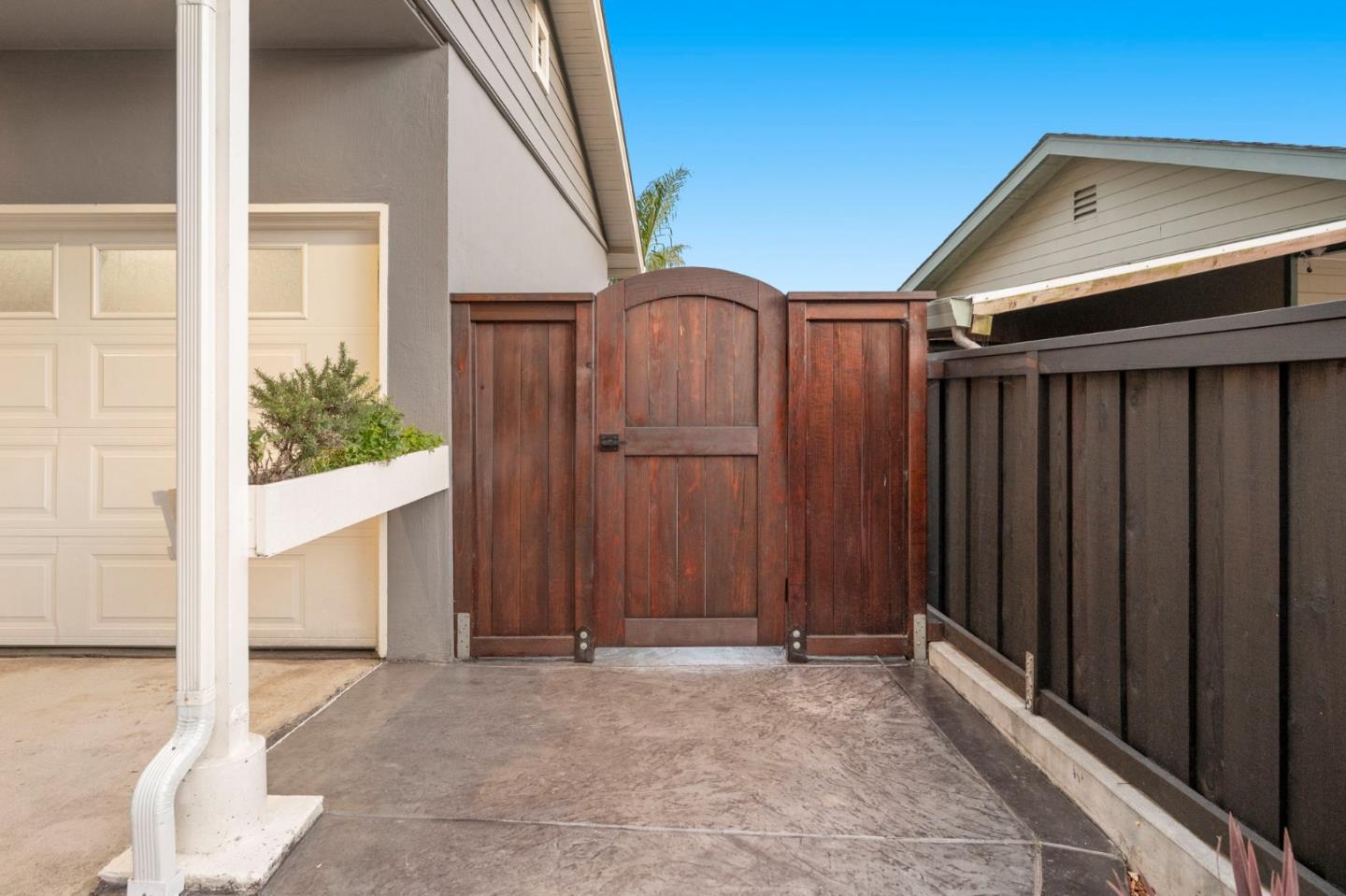 908 Corona Drive
