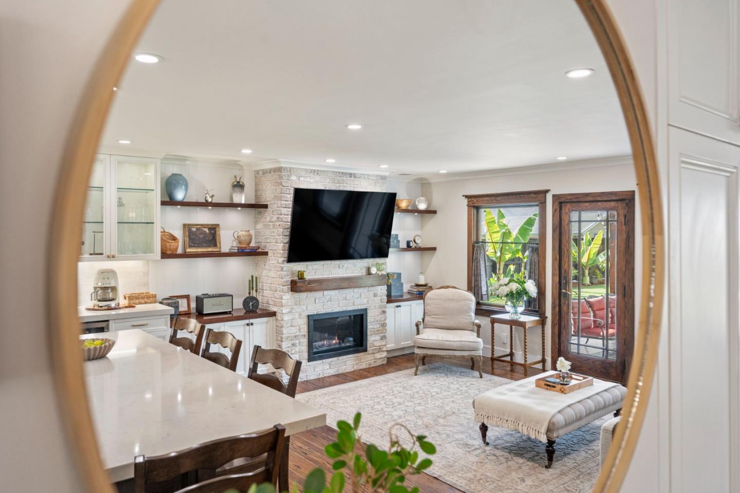 908 Corona Drive