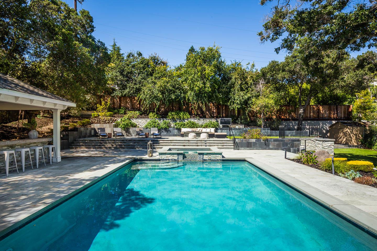 433 El Centro RD