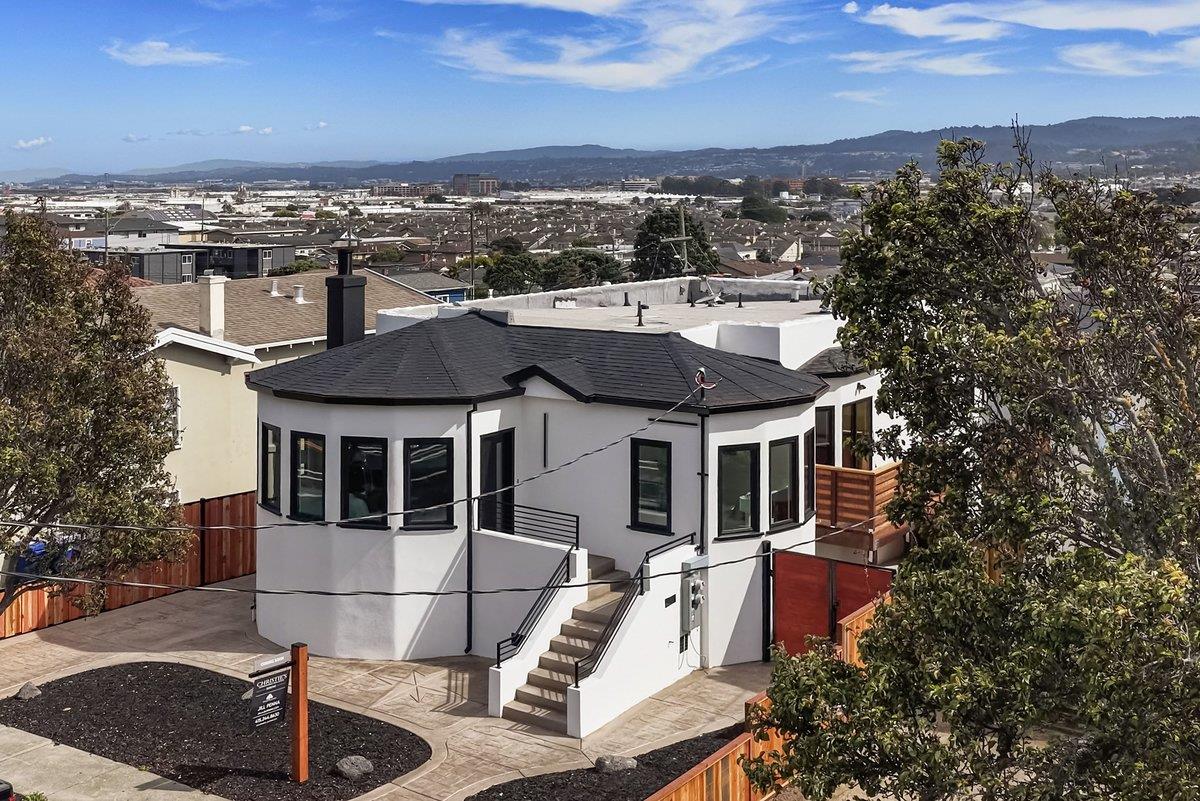 731 Grand Ave