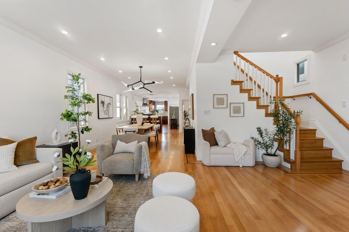 643 Grand AVE