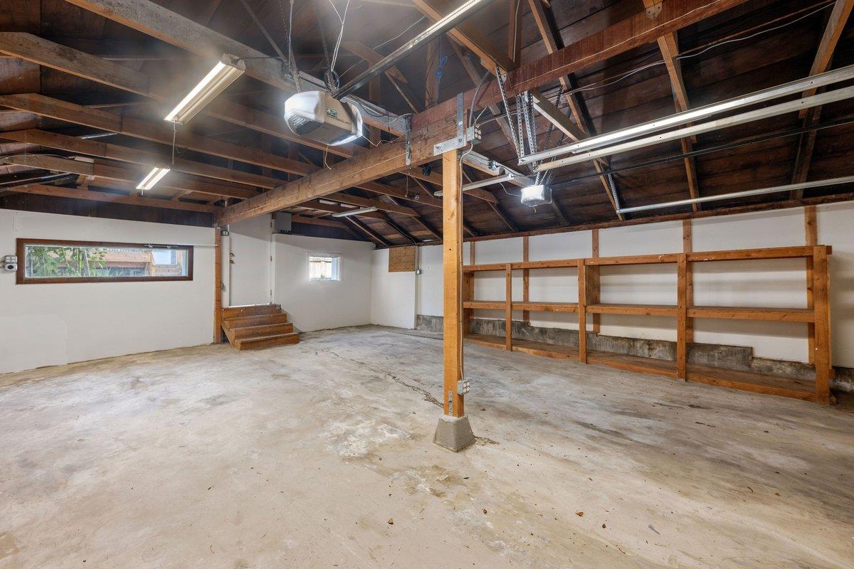 643 Grand AVE