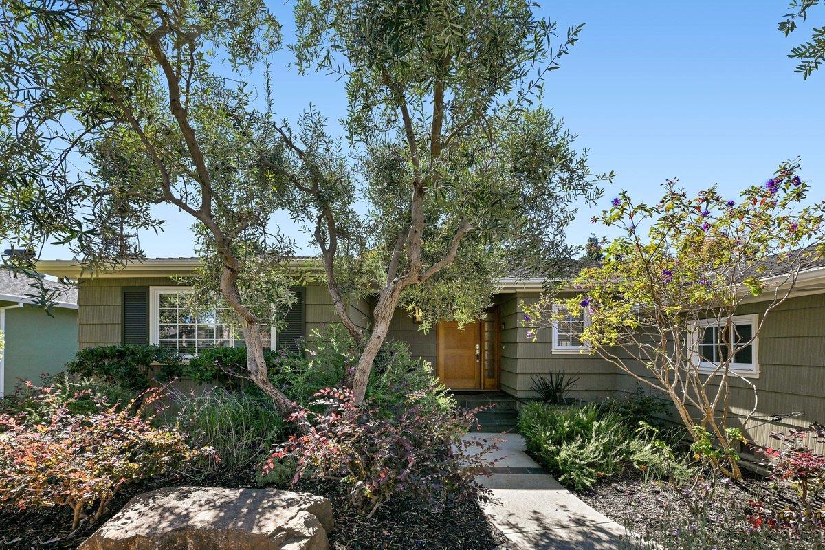151 Louise LN