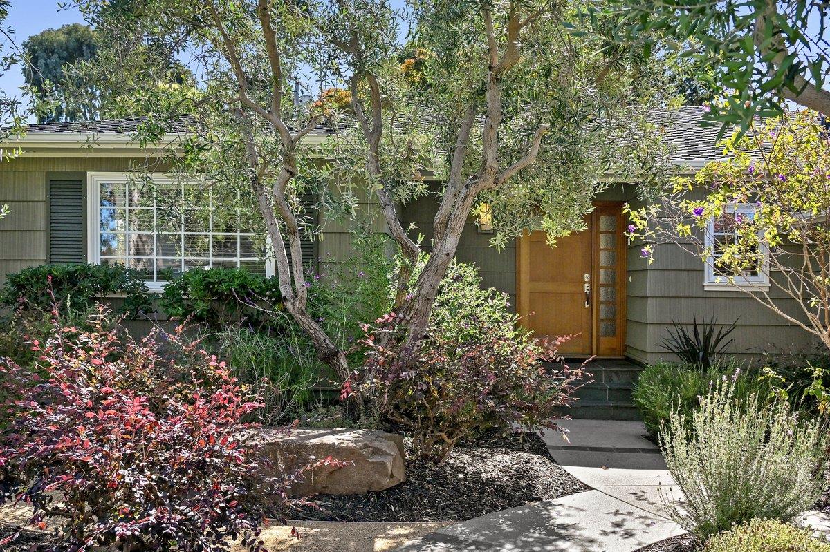 151 Louise LN