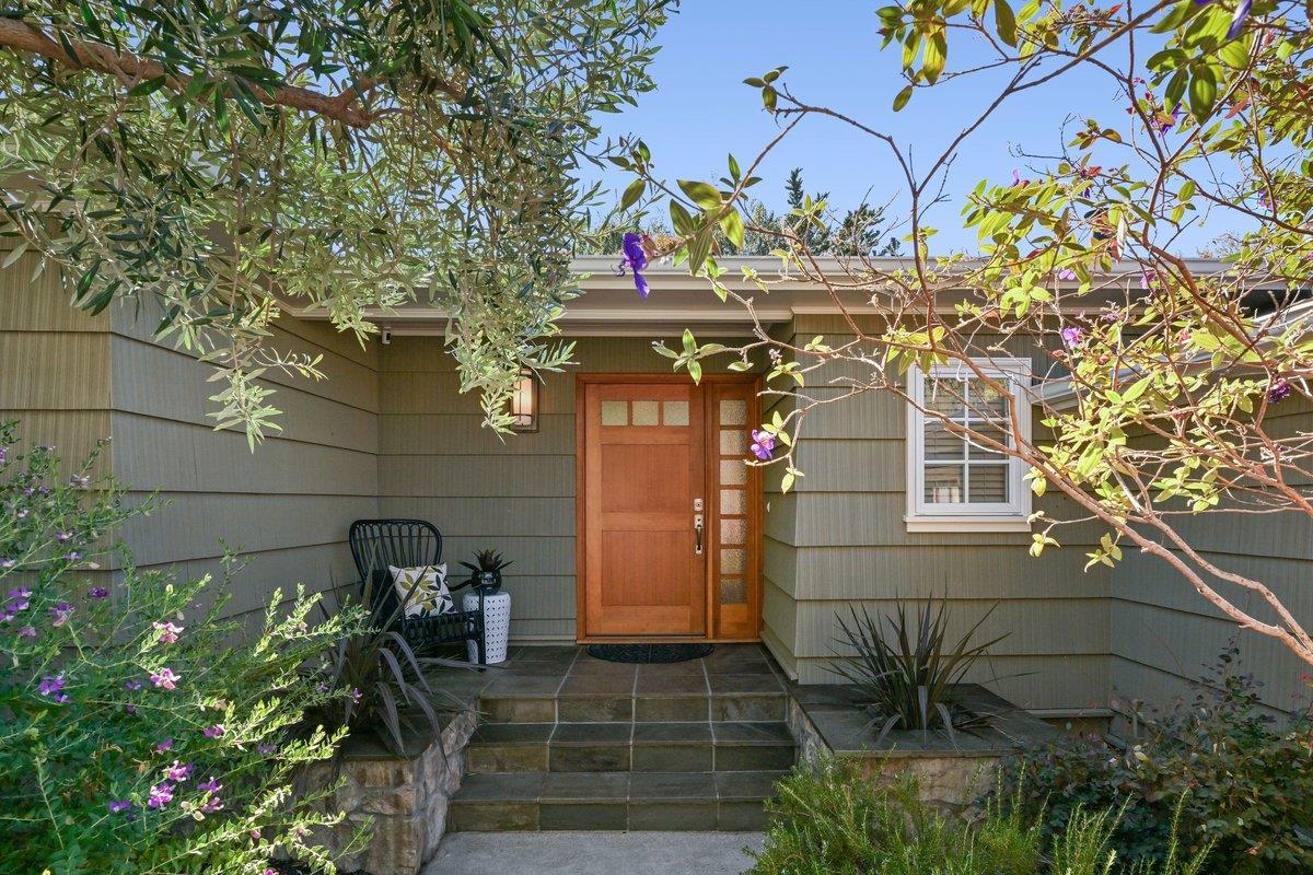 151 Louise LN
