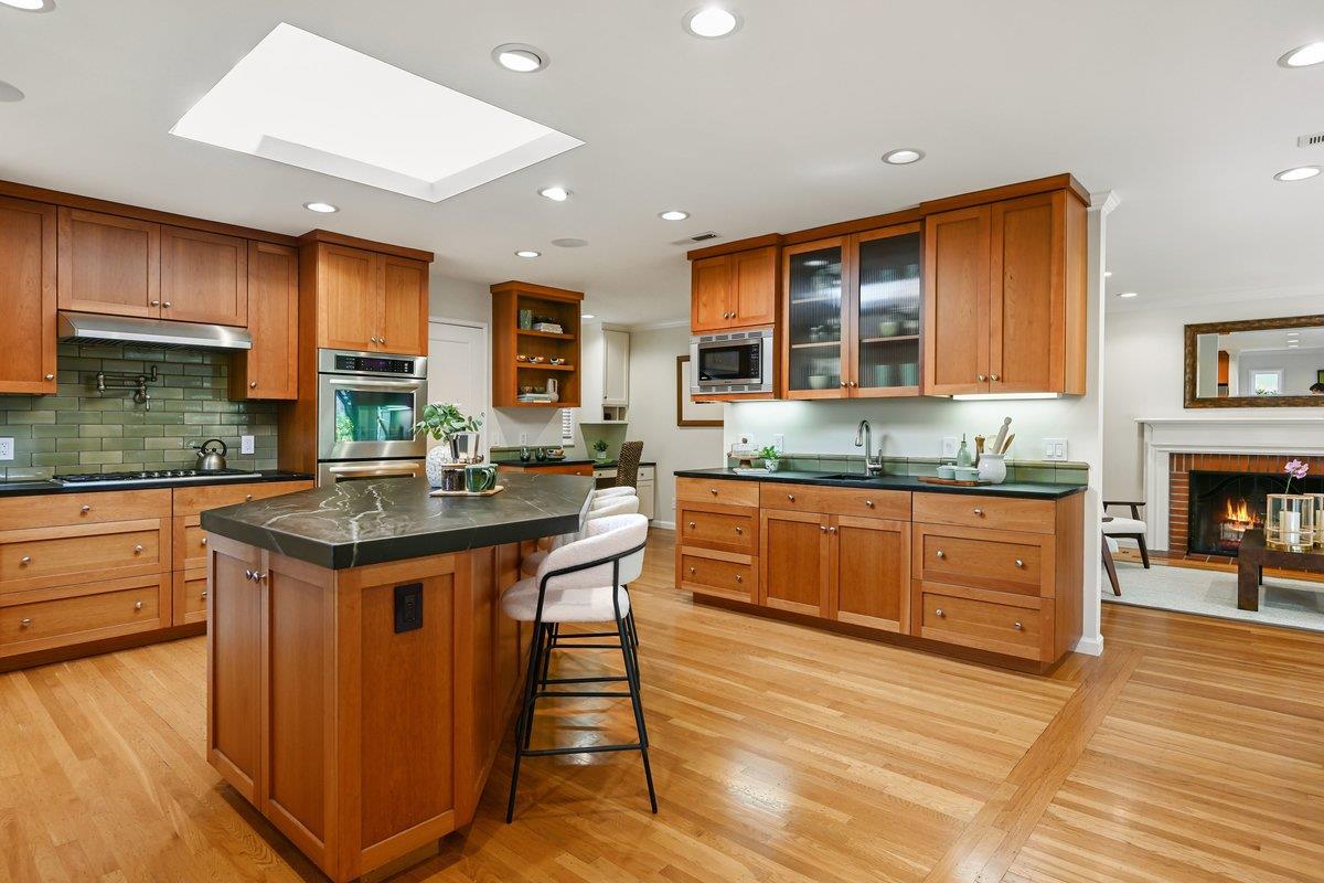 151 Louise LN