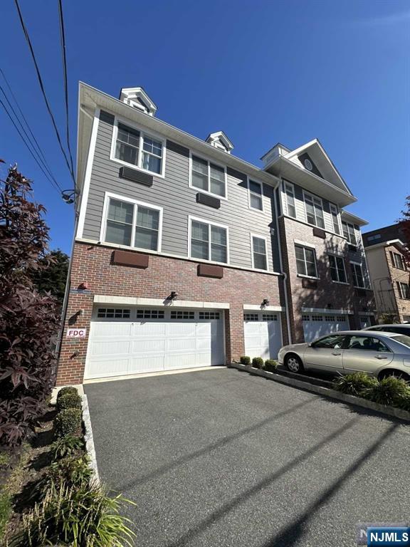 237 Lincoln Avenue 302