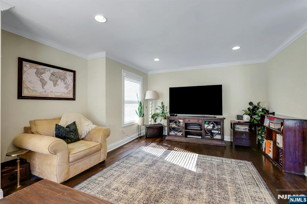 35 Franklin Avenue