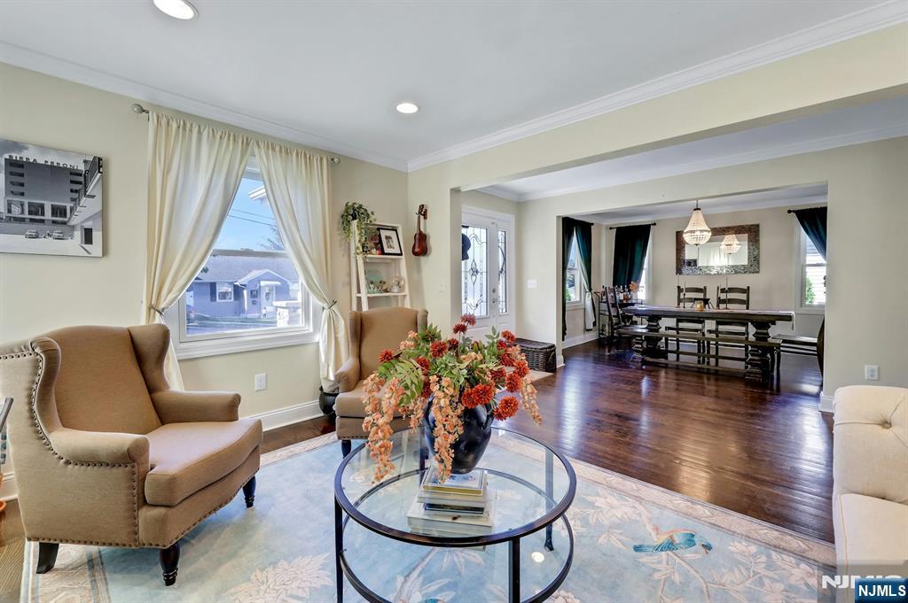 35 Franklin Avenue