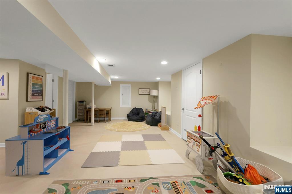35 Franklin Avenue