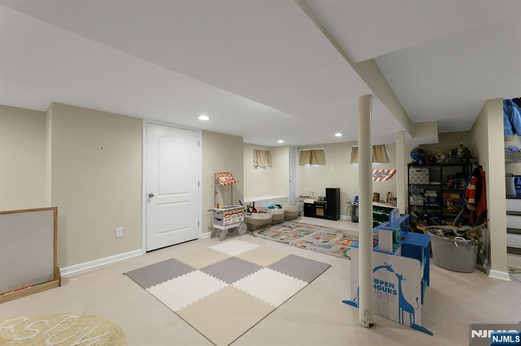 35 Franklin Avenue