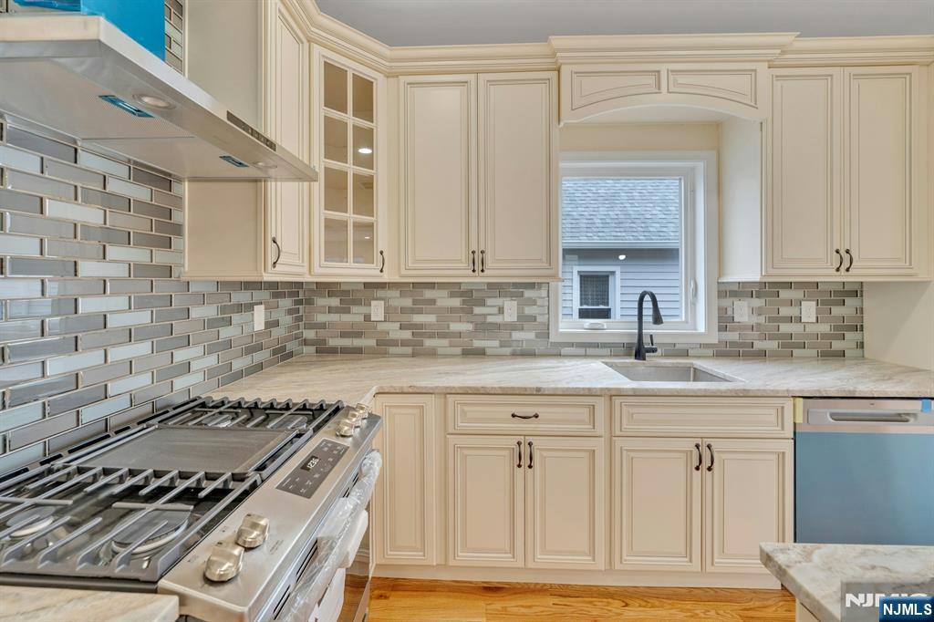 372 Rutherford Boulevard