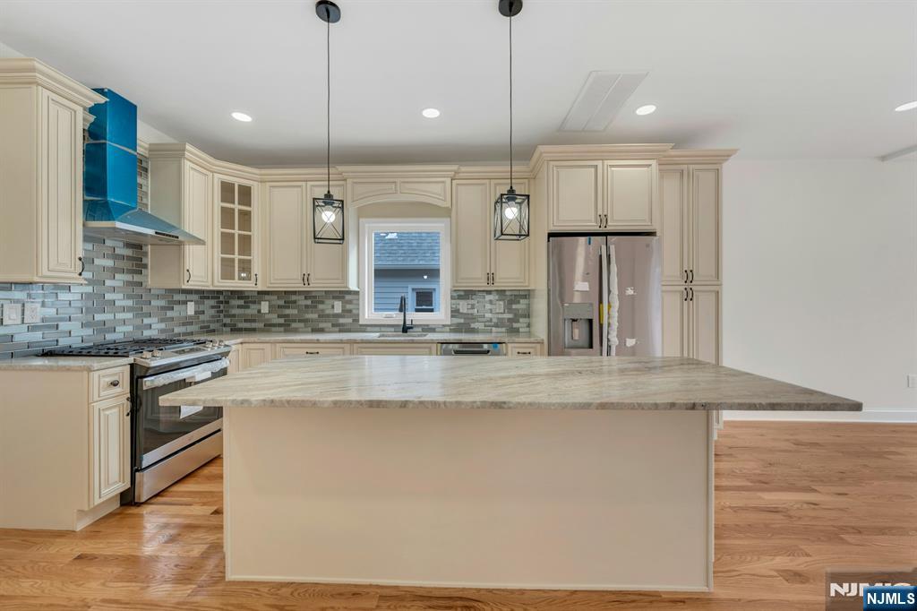 372 Rutherford Boulevard