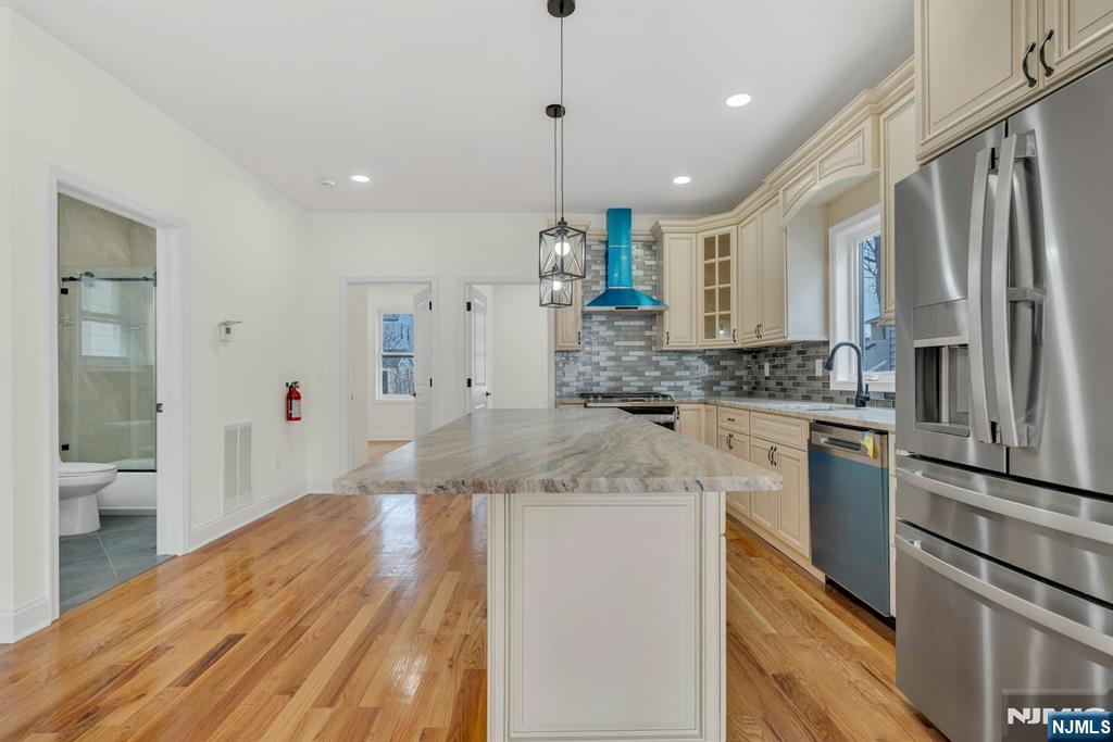 372 Rutherford Boulevard