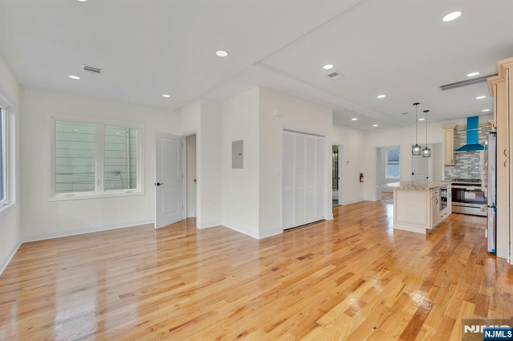 372 Rutherford Boulevard