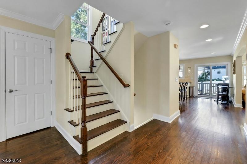 35 Franklin Ave
