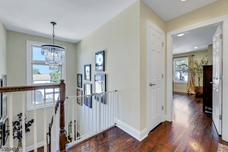 35 Franklin Ave