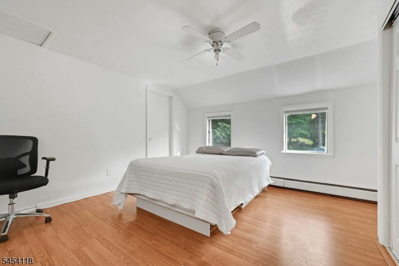 380 Ringwood Ave