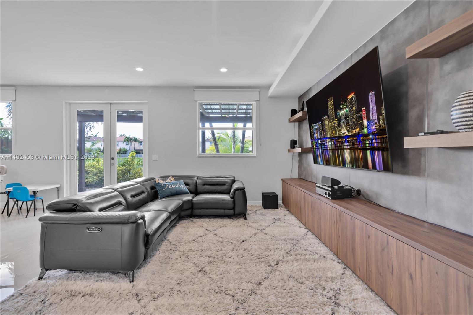 11257 NW 43rd Ter
