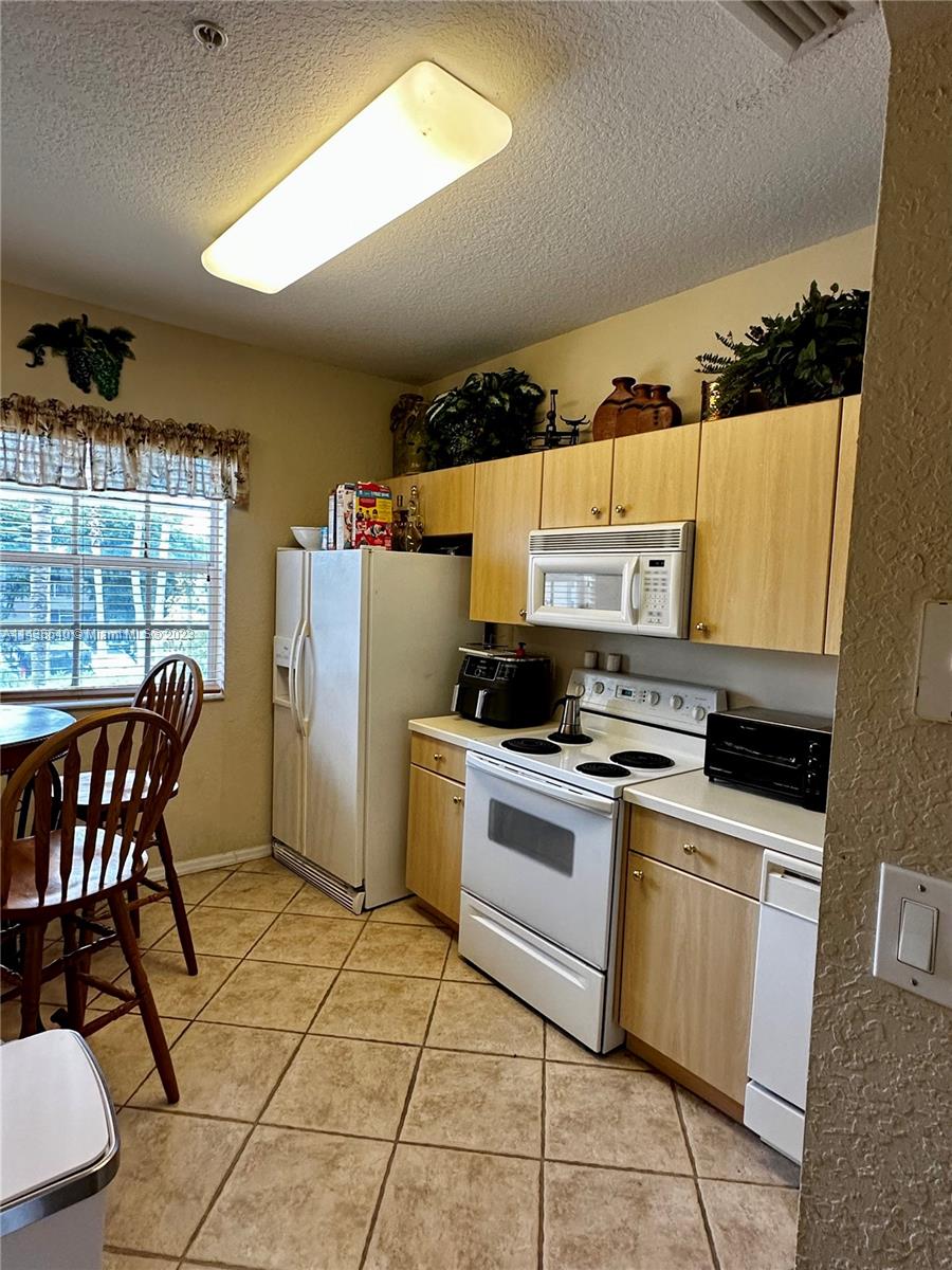 5670 NW 116th Ave # 219