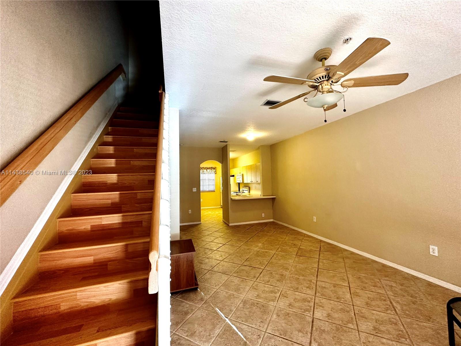 5670 NW 116th Ave # 219