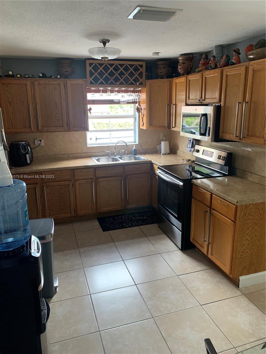 15805 SW 300th Ter