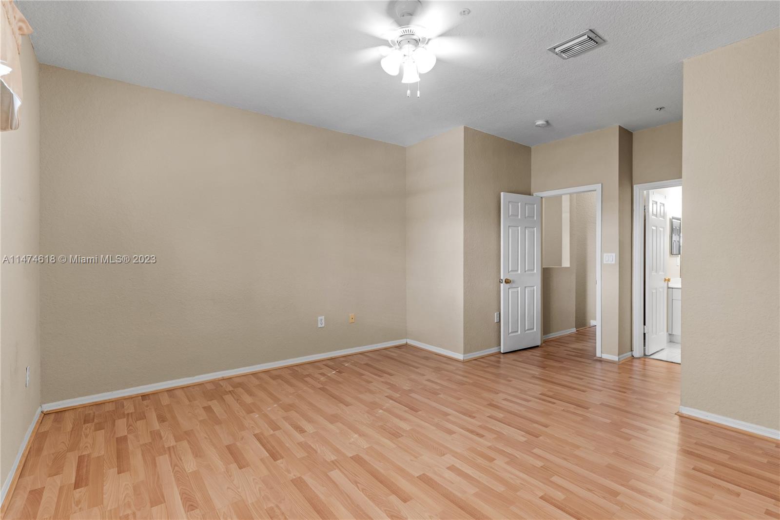 5670 NW 116th Ave # 219