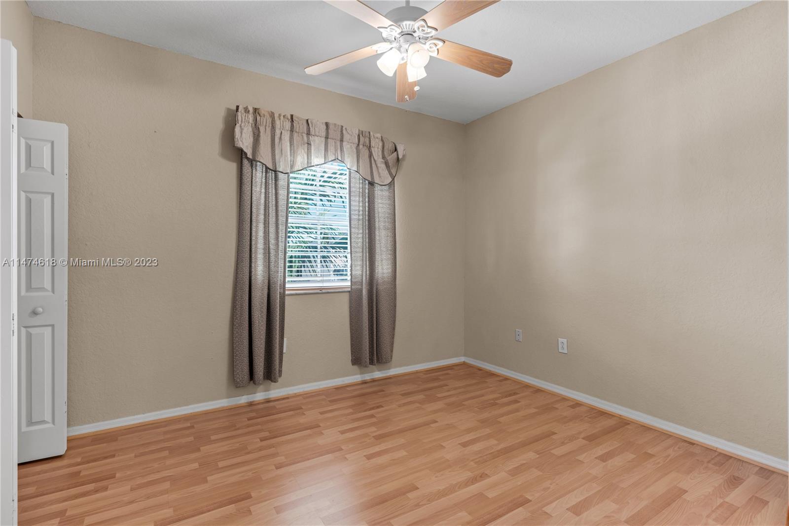 5670 NW 116th Ave # 219