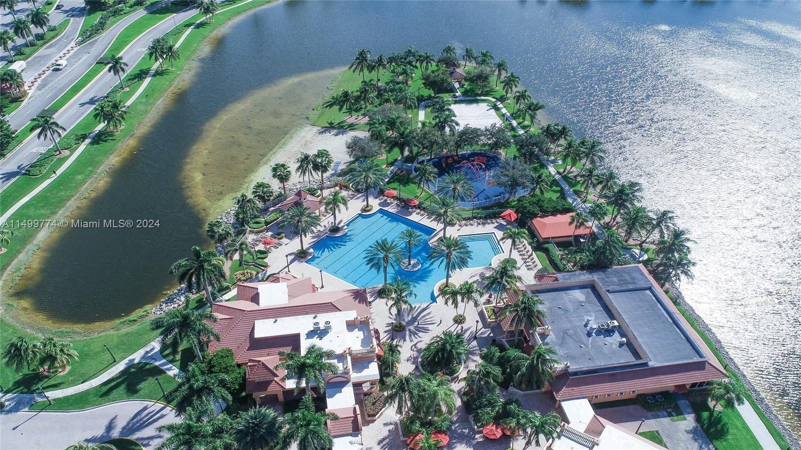 4128 SW 195th Ter