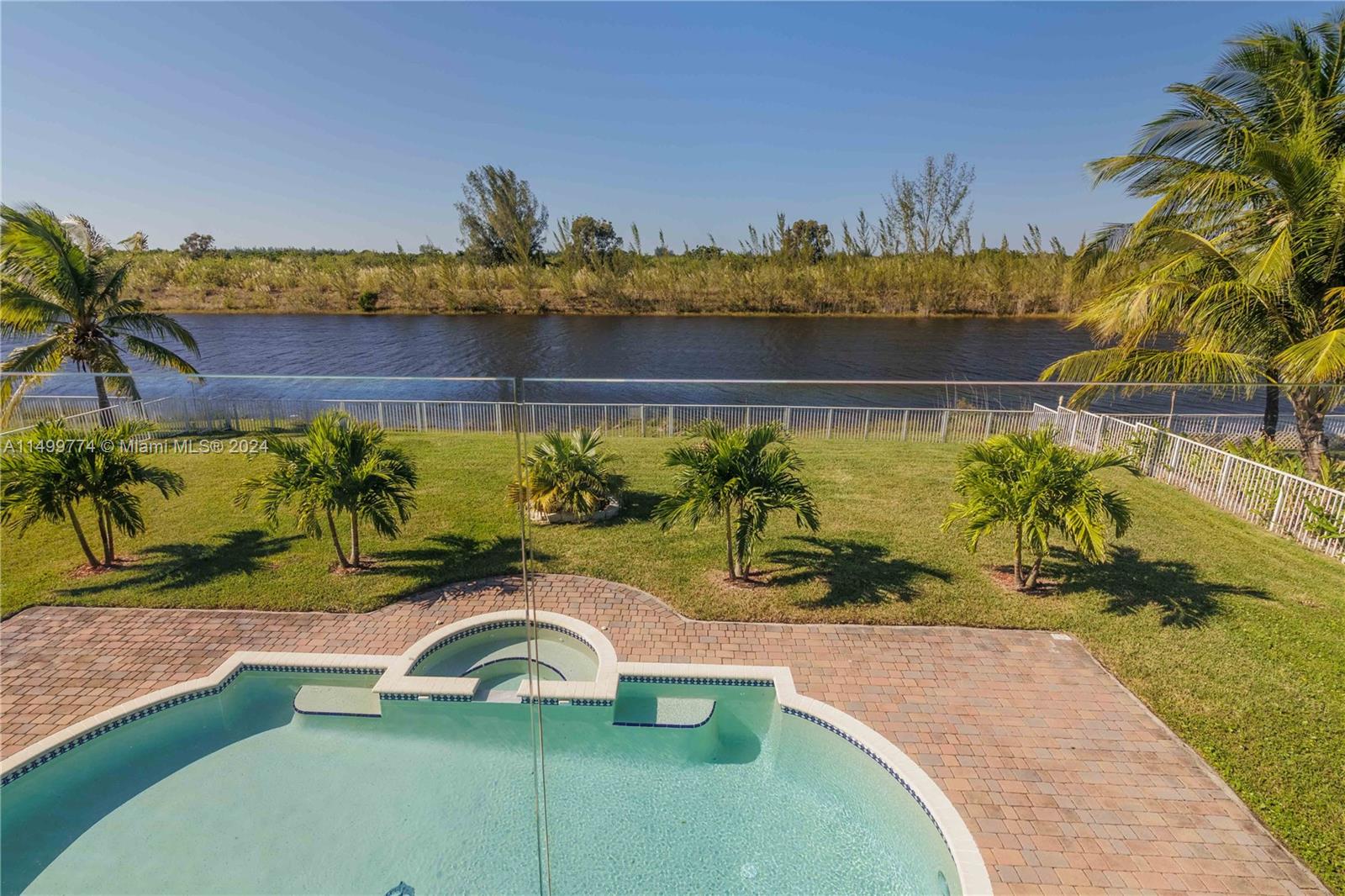 4128 SW 195th Ter