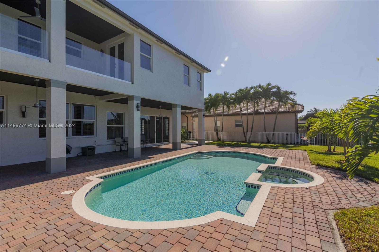 4128 SW 195th Ter