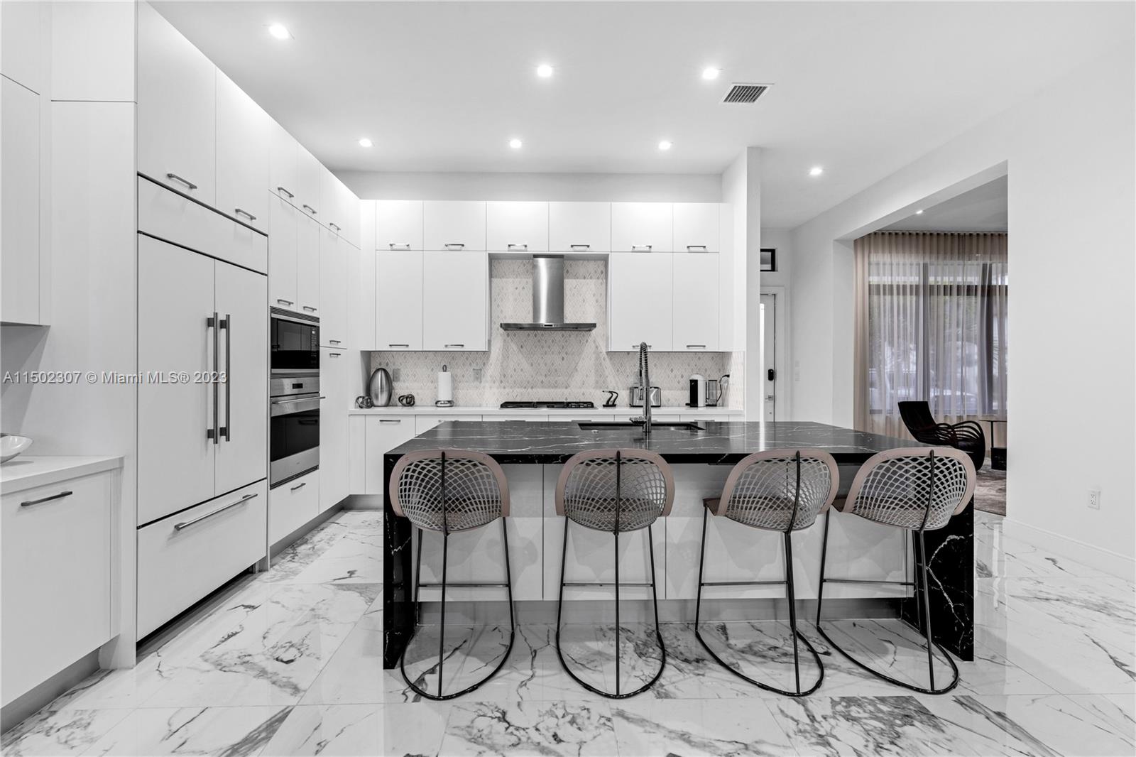 8179 NW 47th Ter