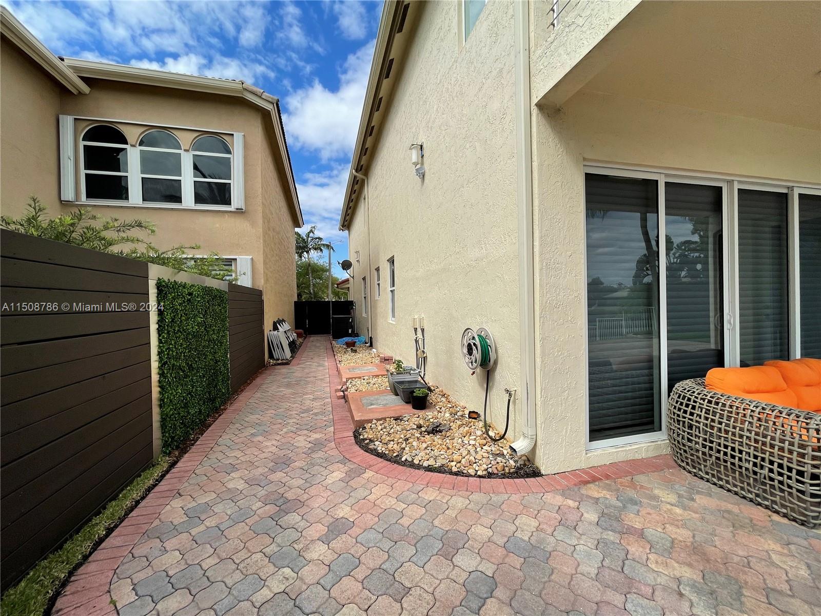 7181 NW 109th Pl