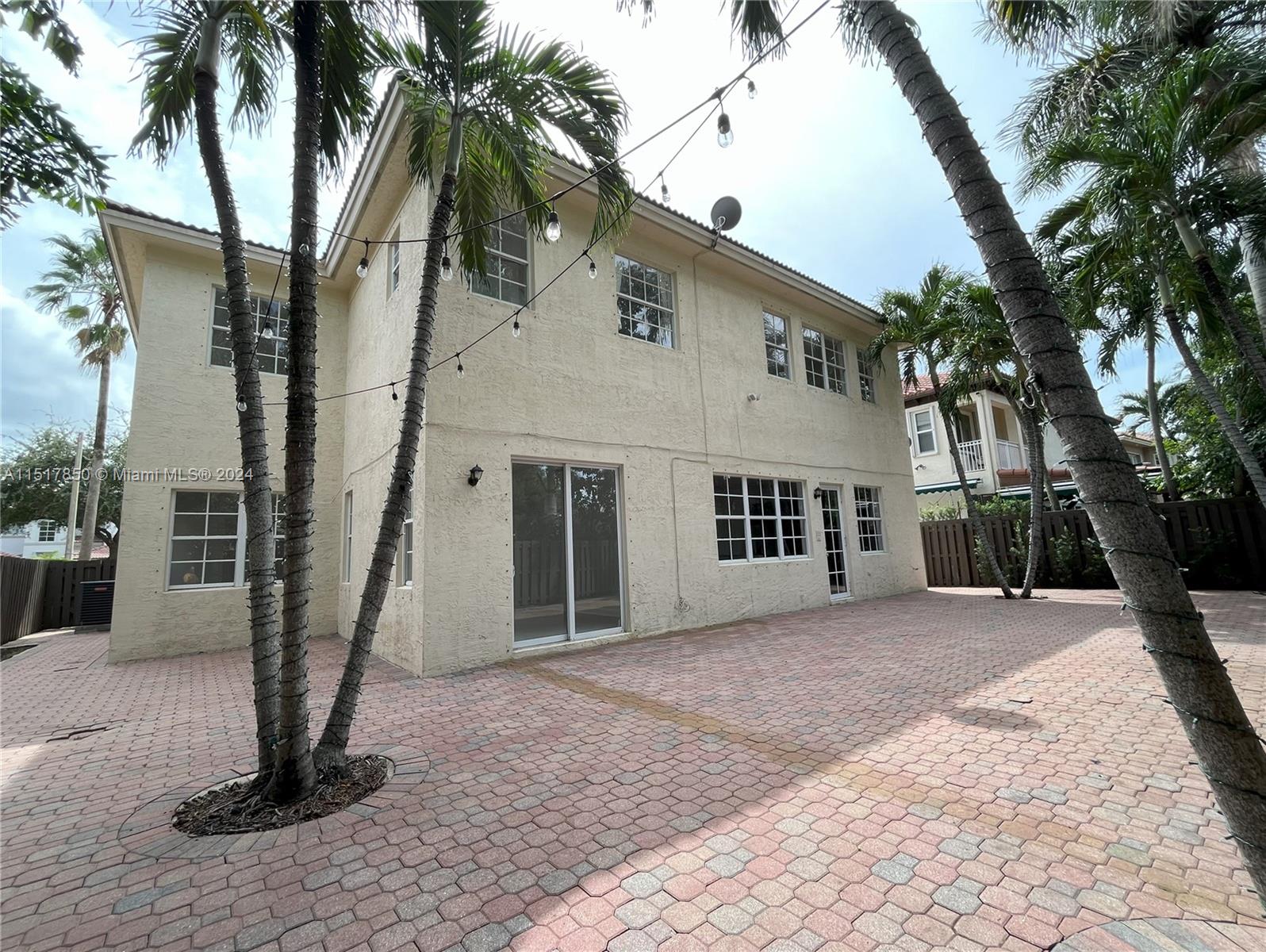11213 NW 71st Ter Unit: -